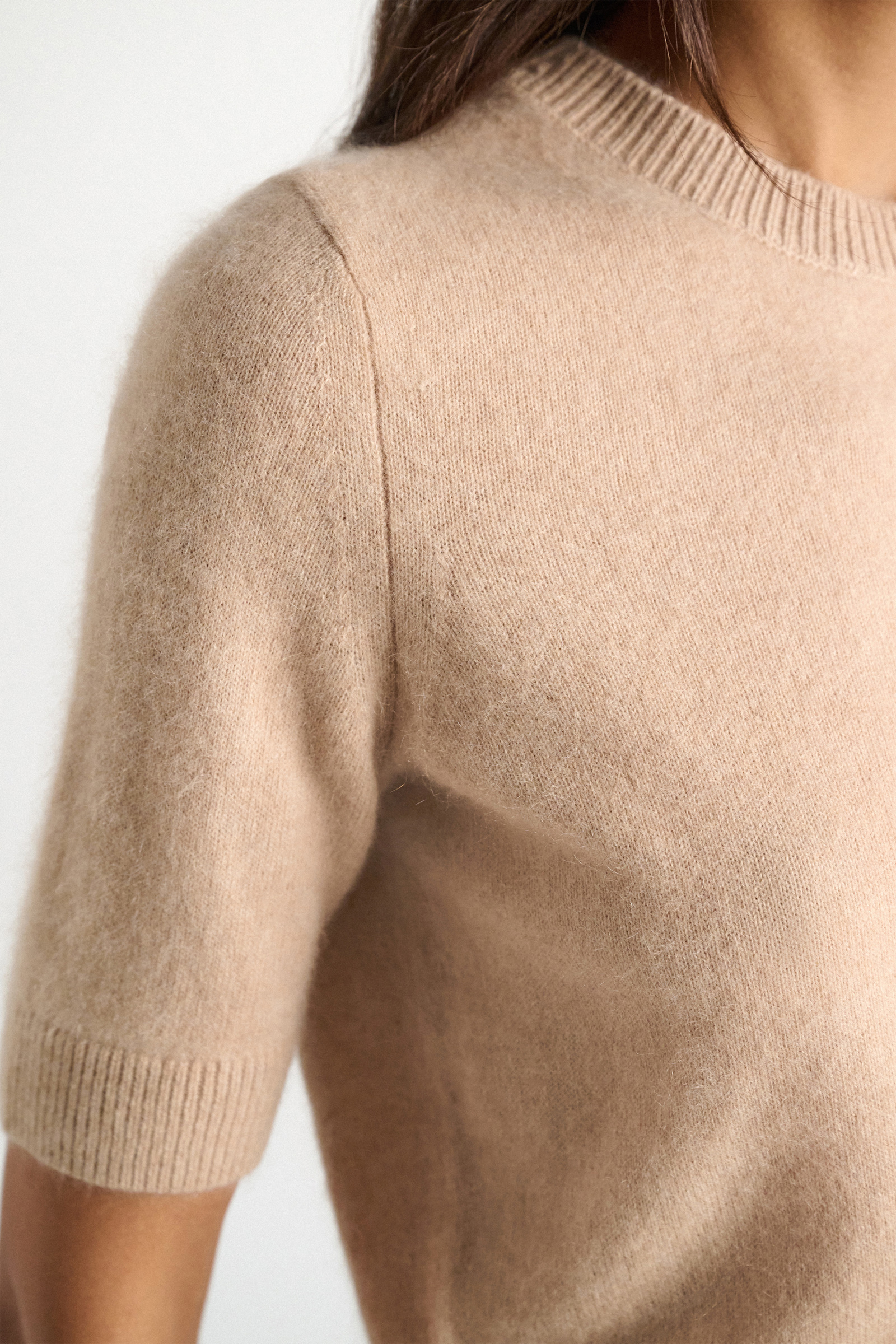 Dorothee Schumacher Merino-cashmere half sleeve pullover make up Model Detail View