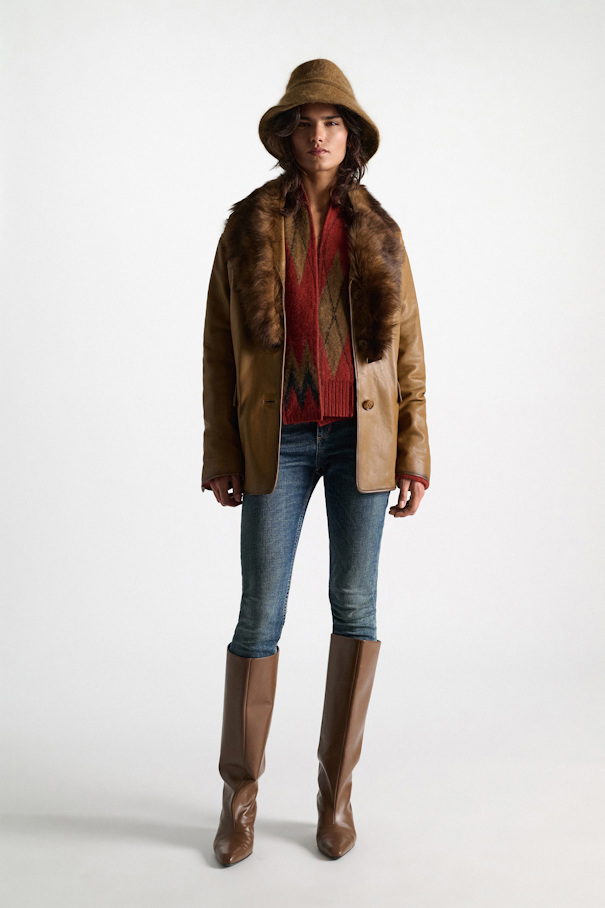 FLUFFY STATEMENTS hat