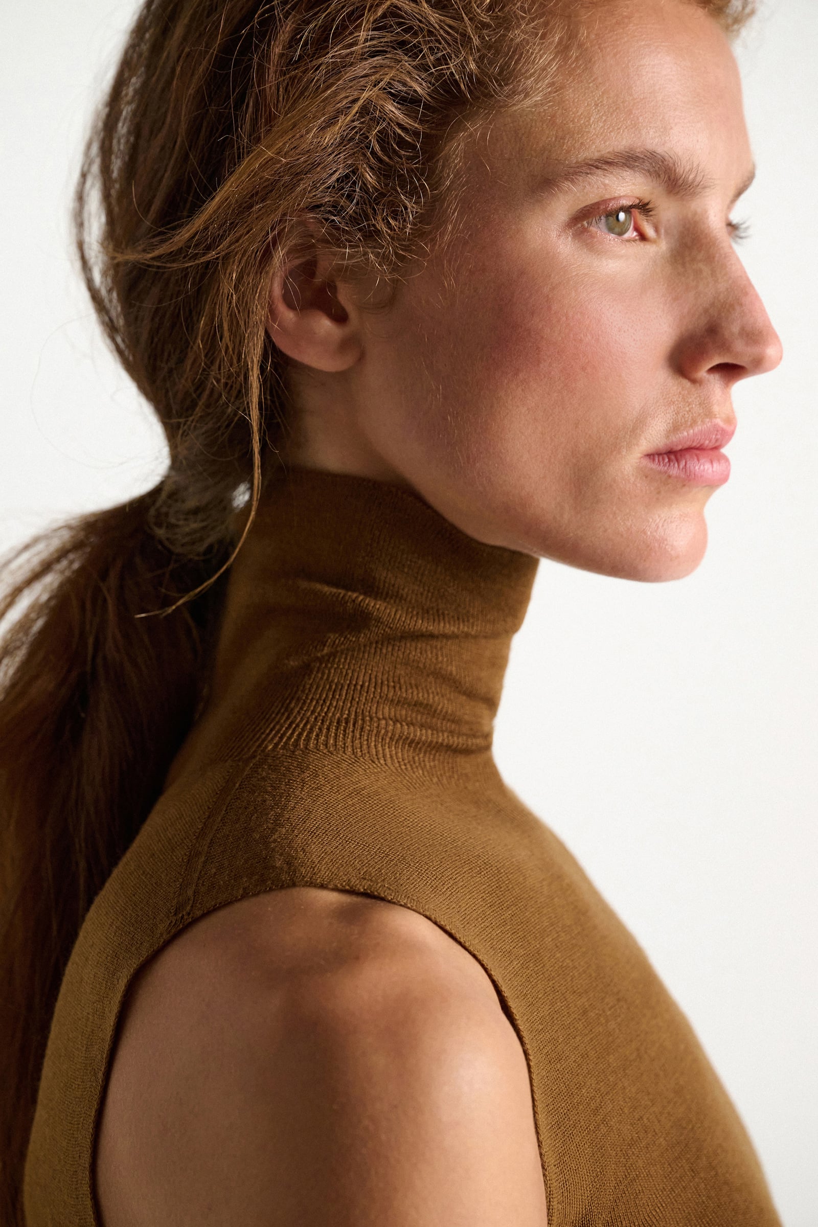 Dorothee Schumacher Sleeveless turtleneck in extra fine Merino saffron
