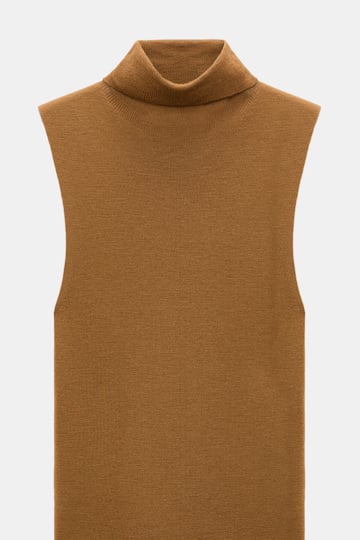Dorothee Schumacher Sleeveless turtleneck in extra fine Merino saffron
