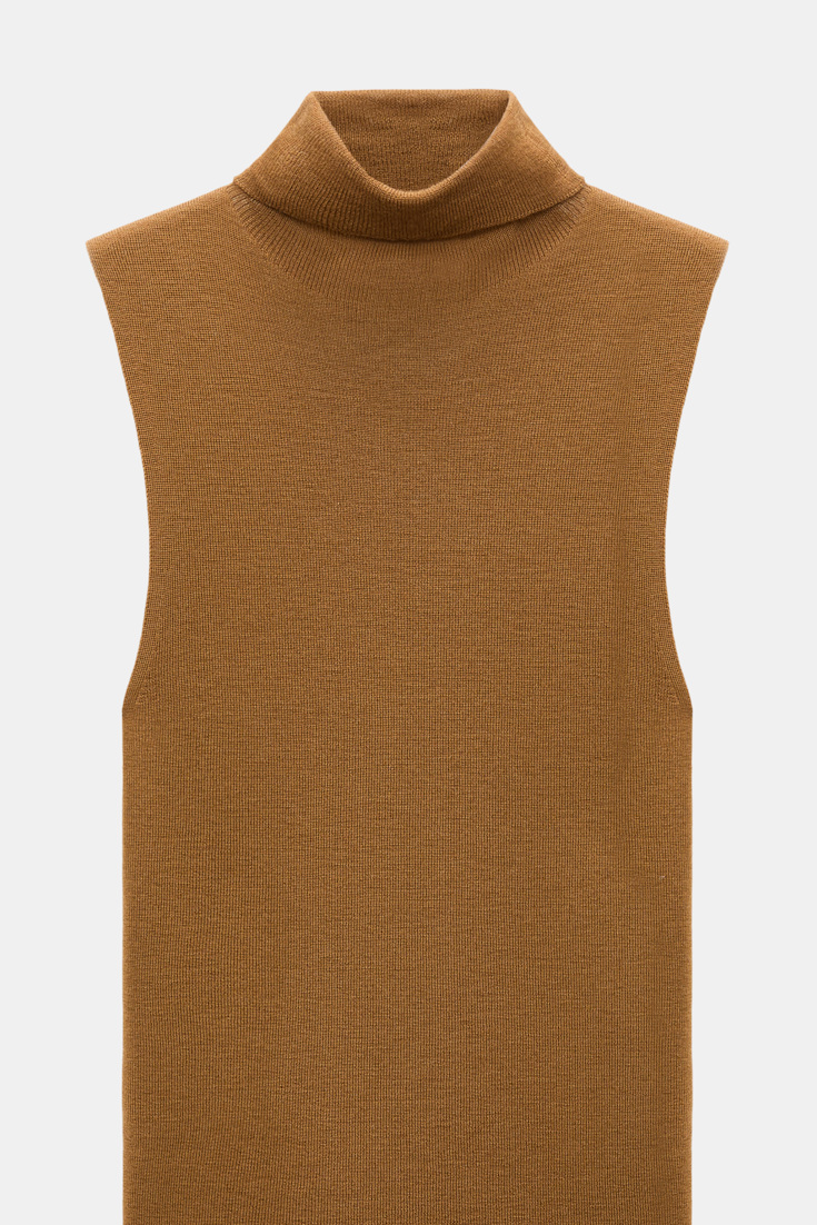 Dorothee Schumacher Sleeveless turtleneck in extra fine Merino saffron