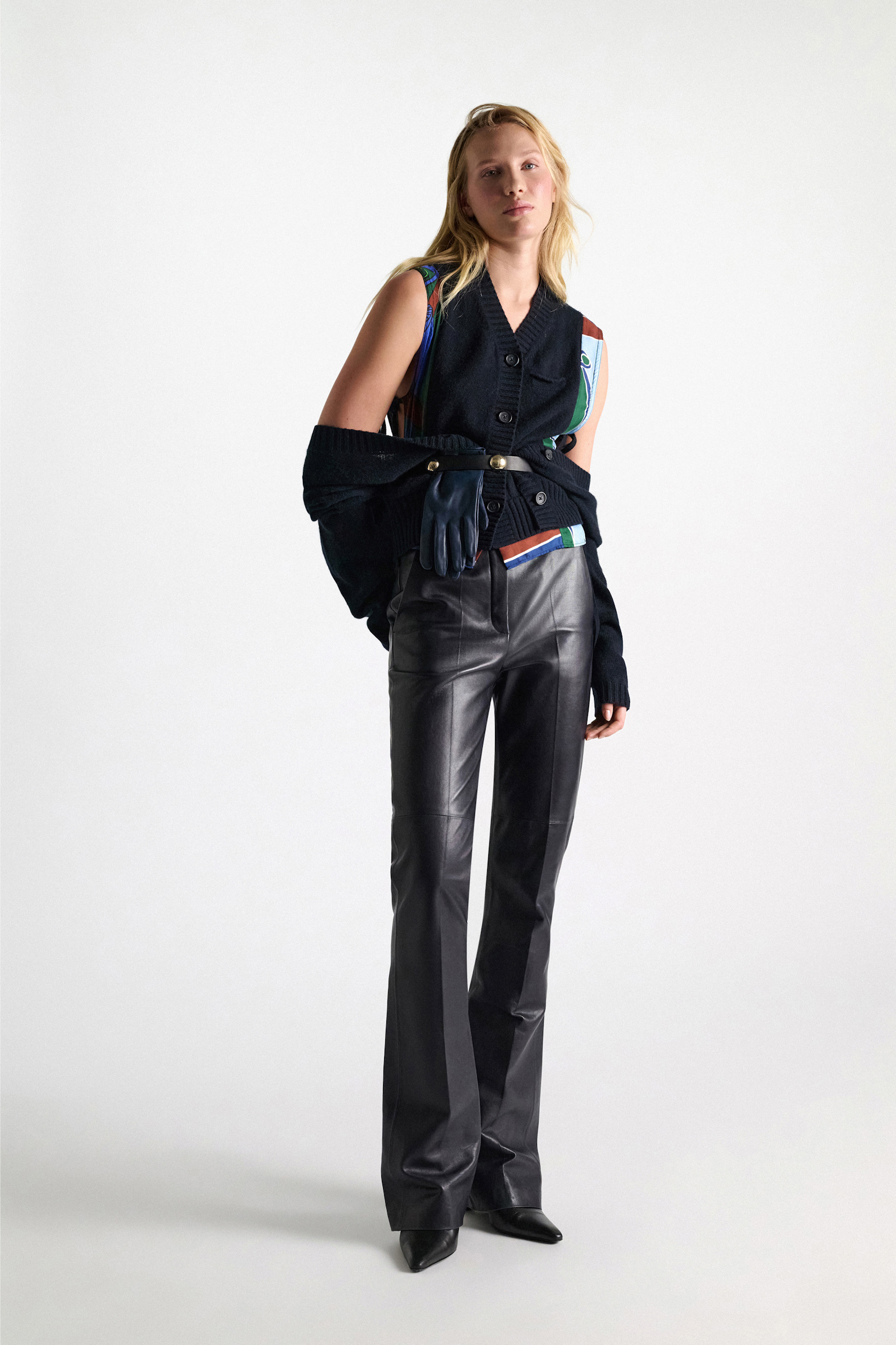 Dorothee Schumacher Gilet mit V-Ausschnitt aus Merino und Kaschmir colorful ribbon scarf