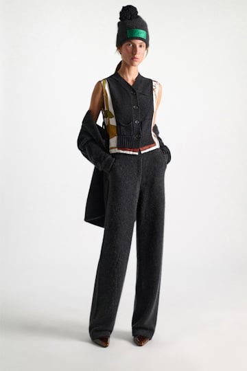 Dorothee Schumacher Gilet mit V-Ausschnitt aus Merino und Kaschmir Brown Ribbon scarf