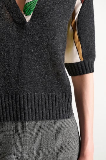 Dorothee Schumacher Pullover mit halbem Arm aus Merino und Kaschmir Brown Ribbon scarf