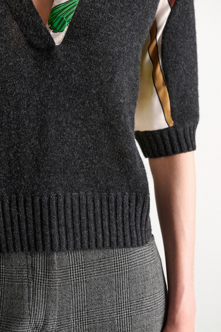 Dorothee Schumacher Pullover mit halbem Arm aus Merino und Kaschmir Brown Ribbon scarf