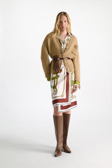Dorothee Schumacher V-neck cardigan in Merino wool blend with baby alpaca champignon