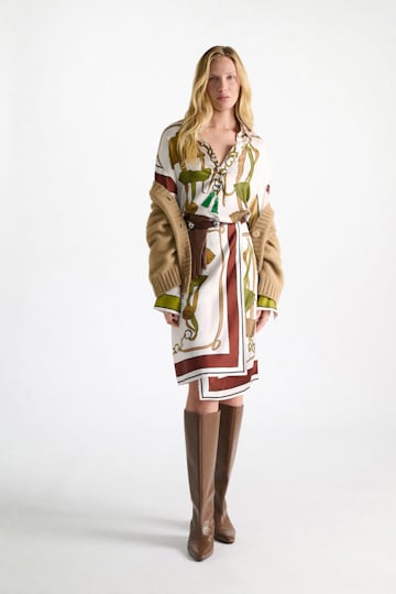 Dorothee Schumacher V-neck cardigan in Merino wool blend with baby alpaca champignon