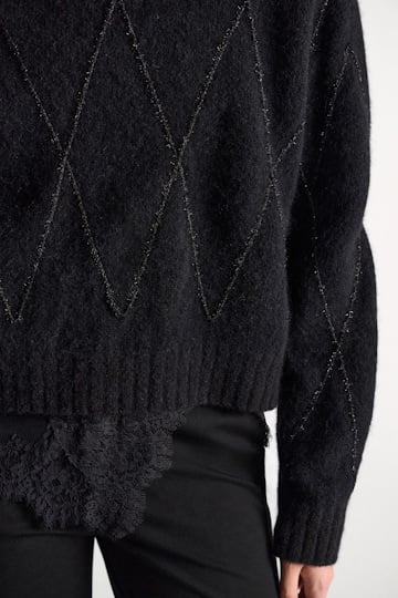 Dorothee Schumacher V-neck pullover with argyle embroidery black