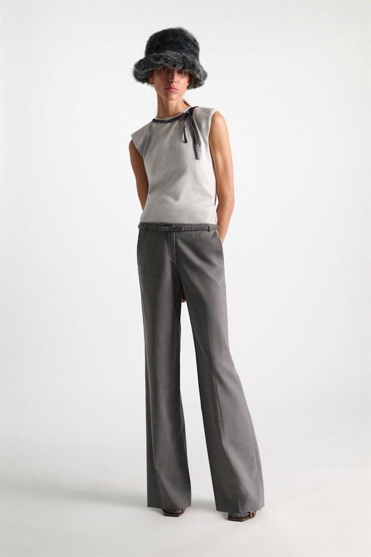 Dorothee Schumacher Sleeveless T-shirt with removable knit collar greymelange + satin