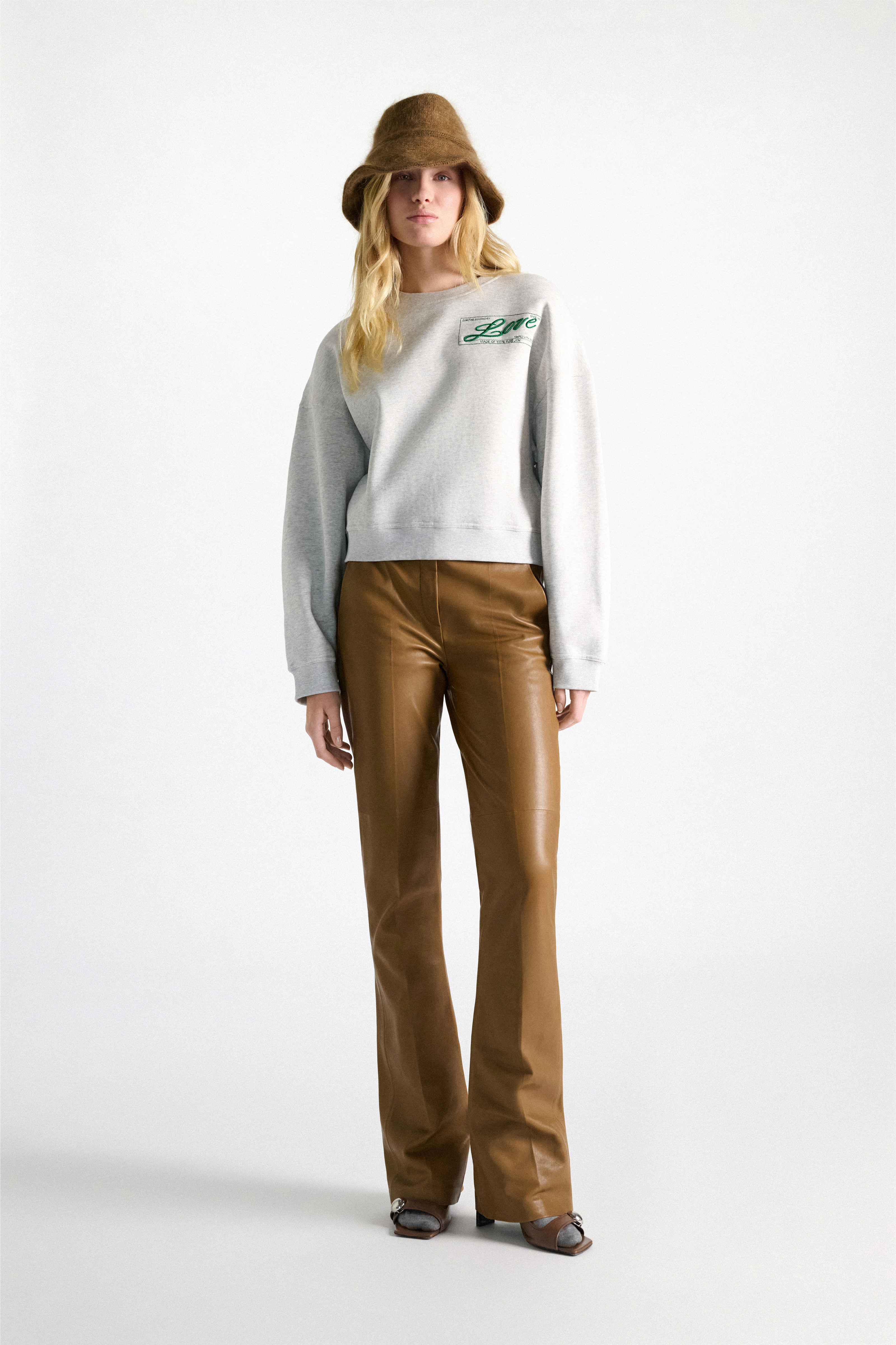 SWEATSHIRTS