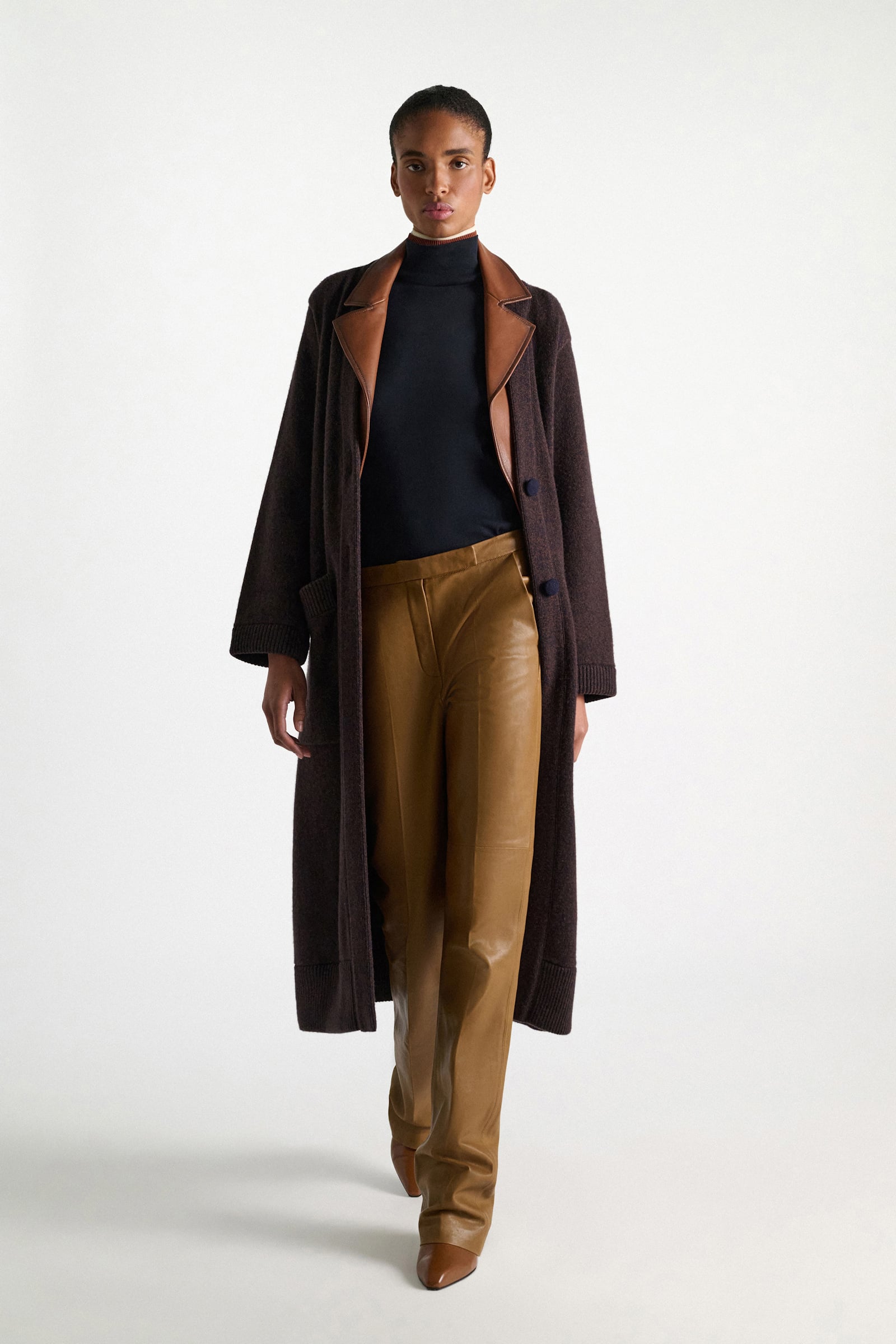 Dorothee Schumacher Fine rib cotton turtleneck with two-tone collar navy/rust