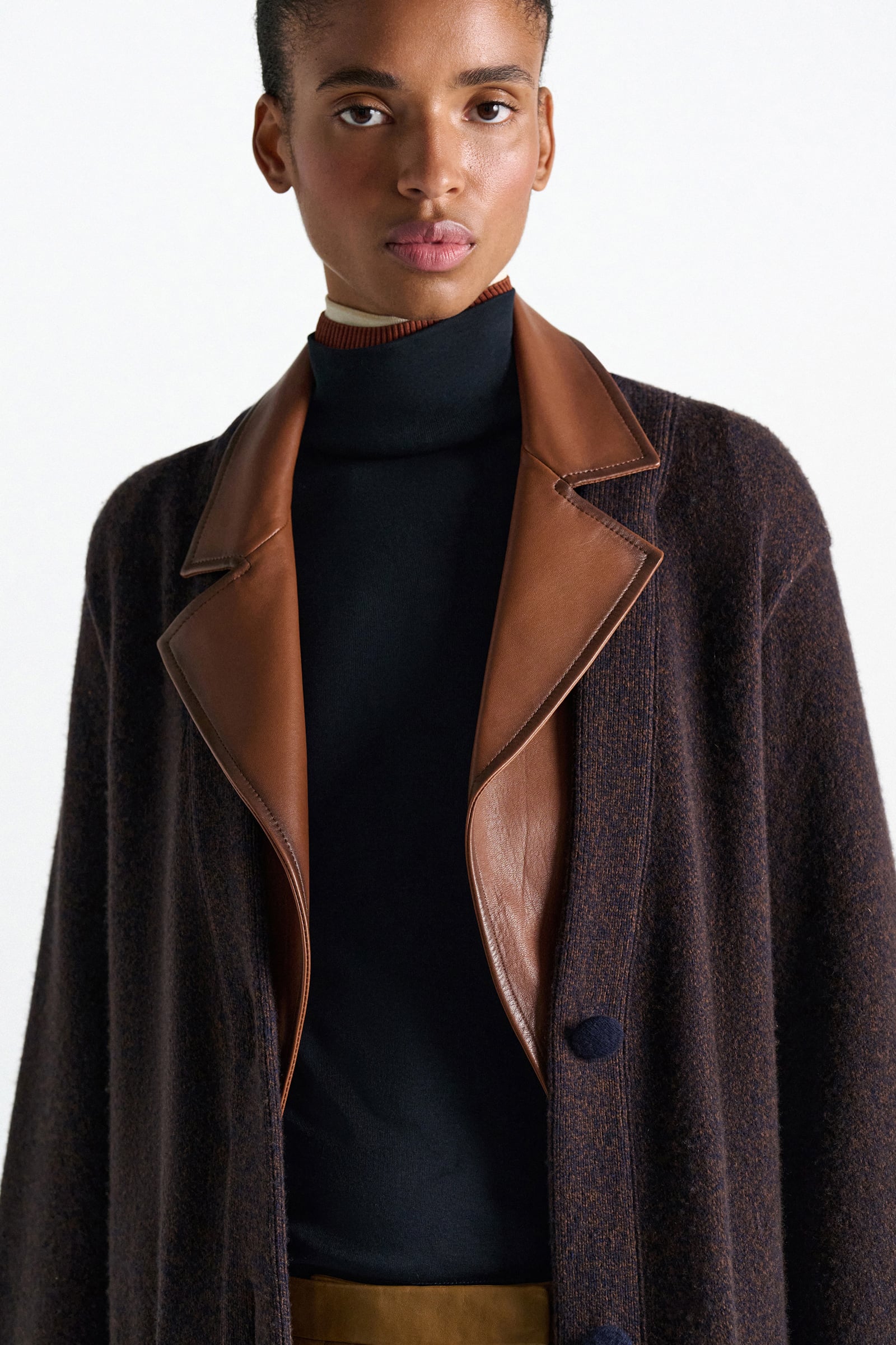 Dorothee Schumacher Fine rib cotton turtleneck with two-tone collar navy/rust
