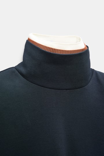 Dorothee Schumacher Fine rib cotton turtleneck with two-tone collar navy/rust