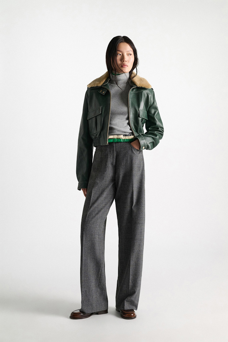 Dorothee Schumacher Fine rib cotton turtleneck with two-tone collar grey mel. patch