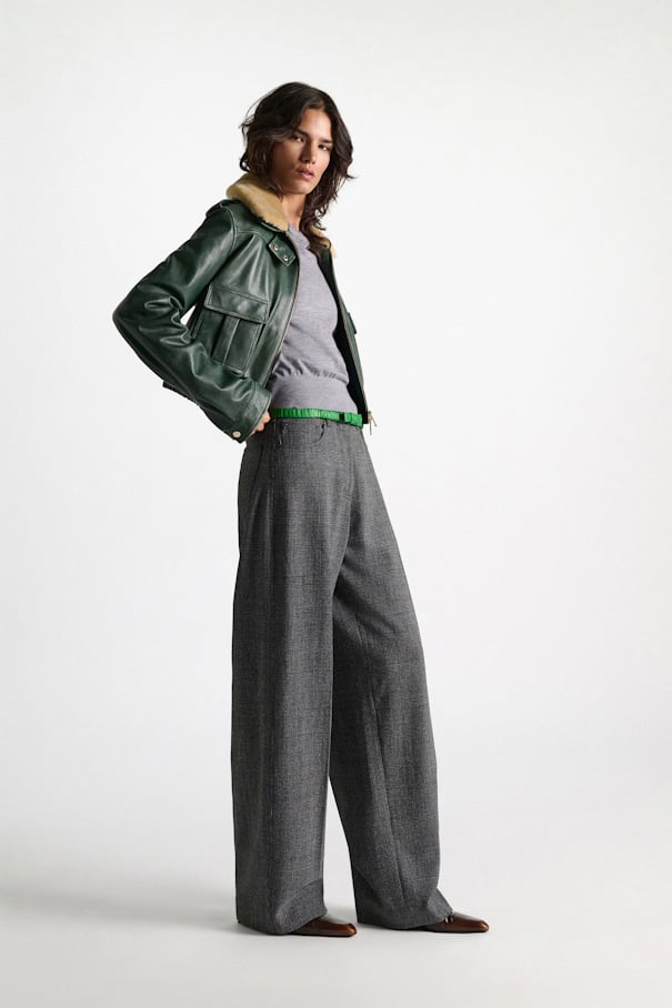 GRAPHIC TWIST pants