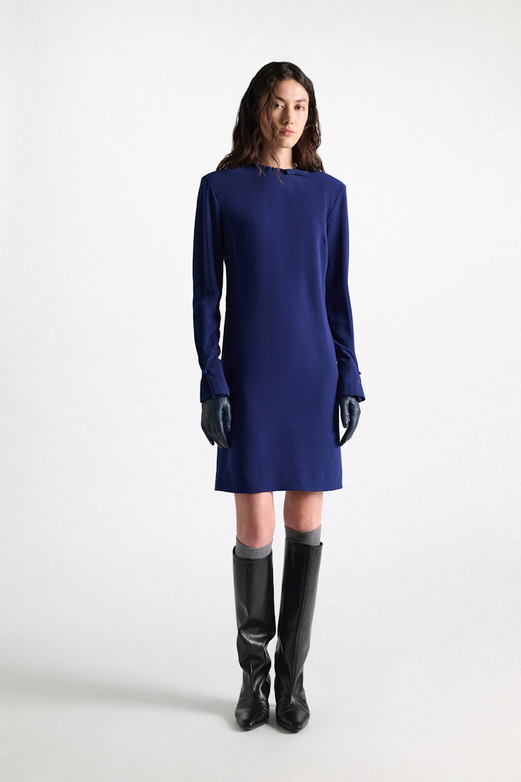 Dorothee Schumacher Kurzes Shiftkleid aus japanischem Crêpe ocean blue
