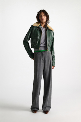 Dorothee Schumacher Pilotenjacke aus Leder deep green Model Front View