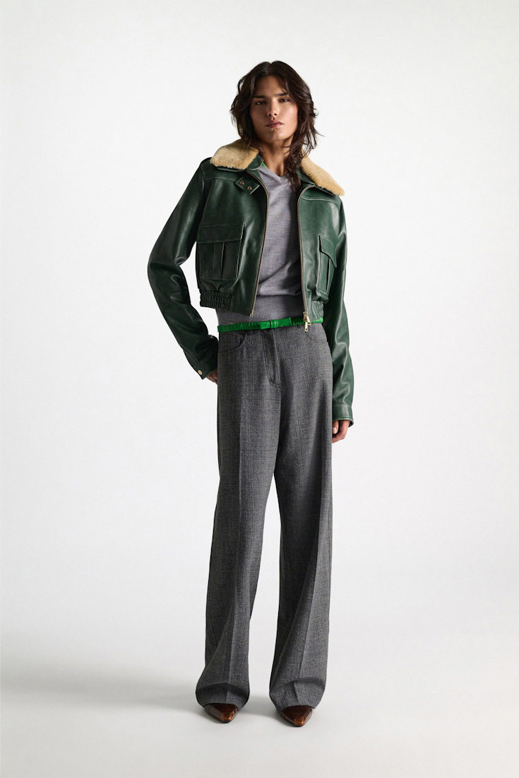 Dorothee Schumacher Pilotenjacke aus Leder deep green Model Front View