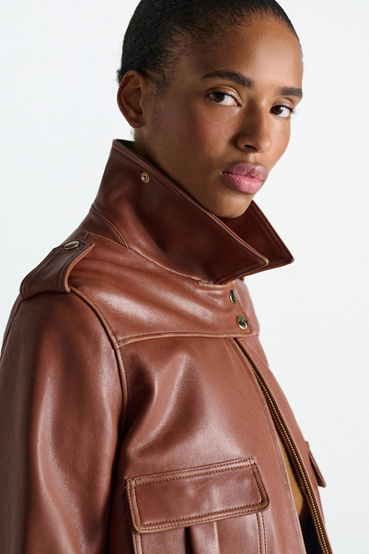 Dorothee Schumacher Pilotenjacke aus Leder cinnamon Model Detail View