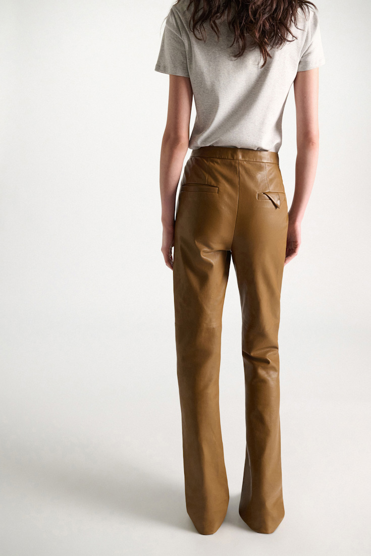 Dorothee Schumacher Long Kickflared Lederhose saffron