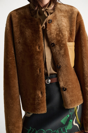 Dorothee Schumacher Reversible lamb fur jacket cinnamon tweed Model Detail View