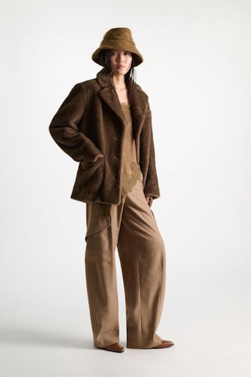 Dorothee Schumacher Barrel Pants aus leichtem Flanell porcini Model Front View