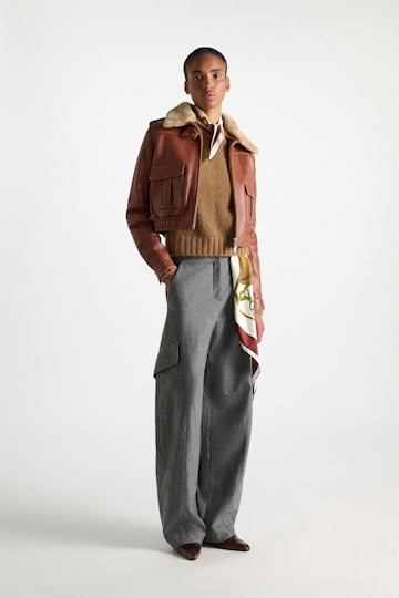 Dorothee Schumacher Flannel barrel leg cargo pants grey melange Model Front View