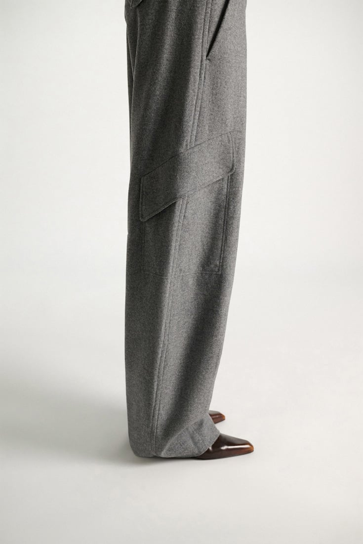 Dorothee Schumacher Flannel barrel leg cargo pants grey melange Model Detail View