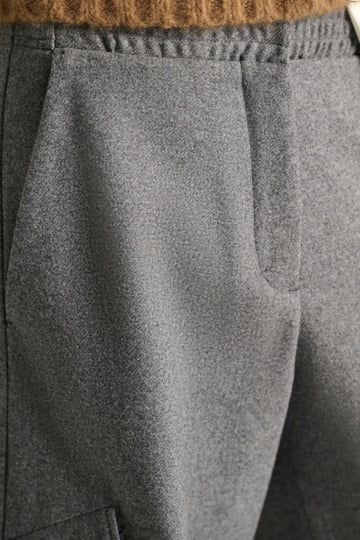 Dorothee Schumacher Flannel barrel leg cargo pants grey melange Model Detail View