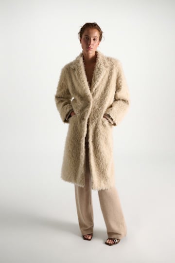 Dorothee Schumacher Faux fur coat champignon Model Front View