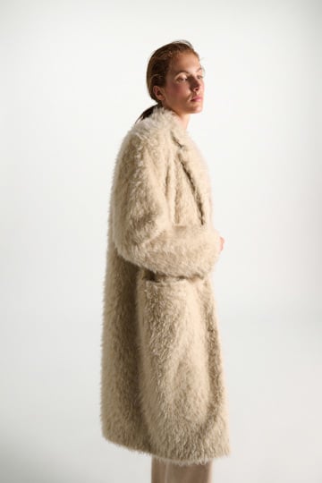Dorothee Schumacher Faux fur coat champignon Model Detail View