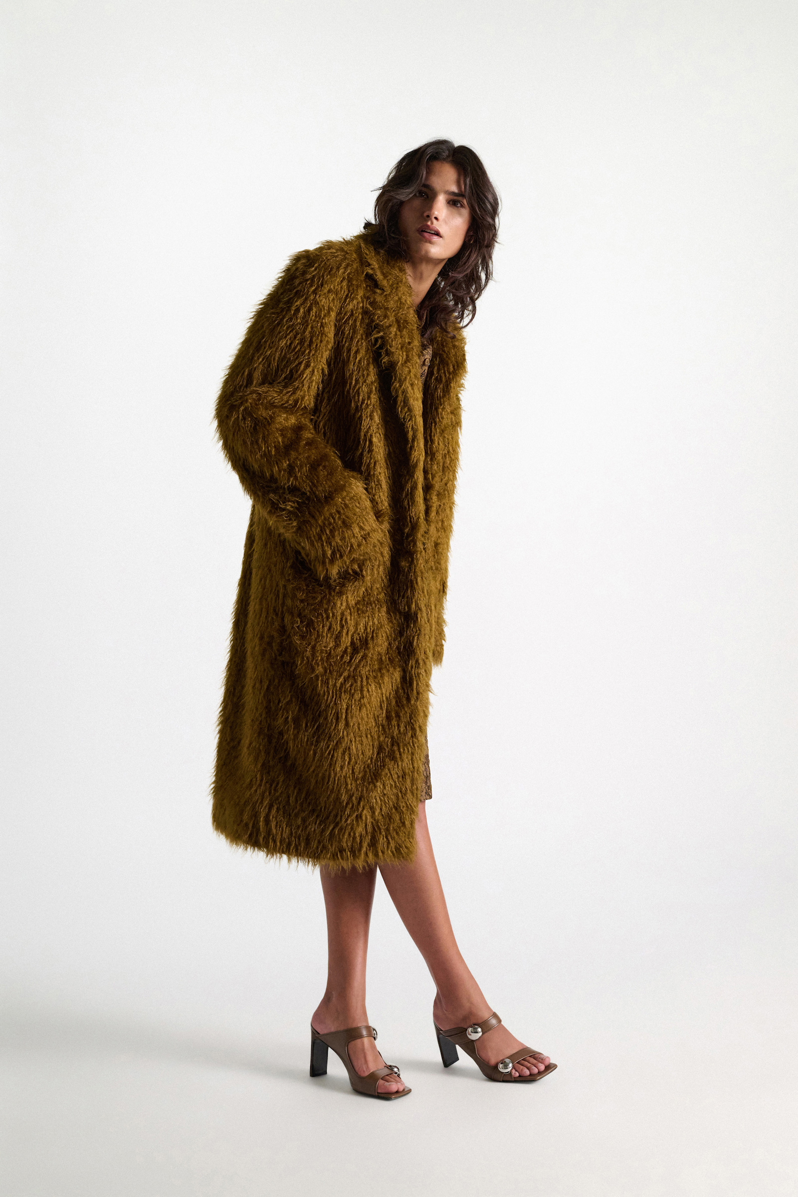 Dorothee Schumacher Faux fur coat porcini Model Detail View