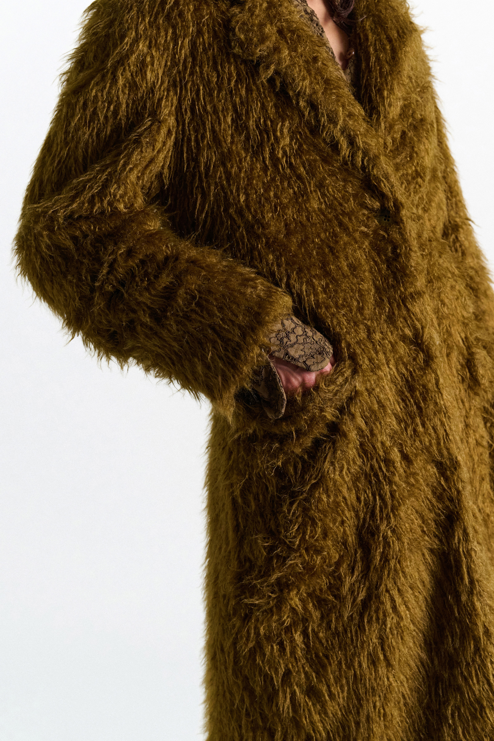 Dorothee Schumacher Faux fur coat porcini Model Detail View
