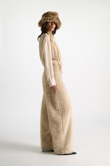 Dorothee Schumacher Barrel Pants aus Faux Fur champignon