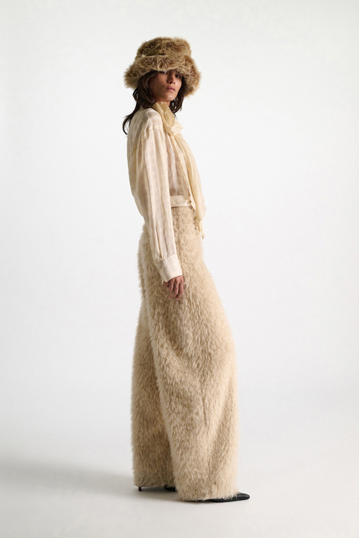 Dorothee Schumacher Barrel Pants aus Faux Fur champignon