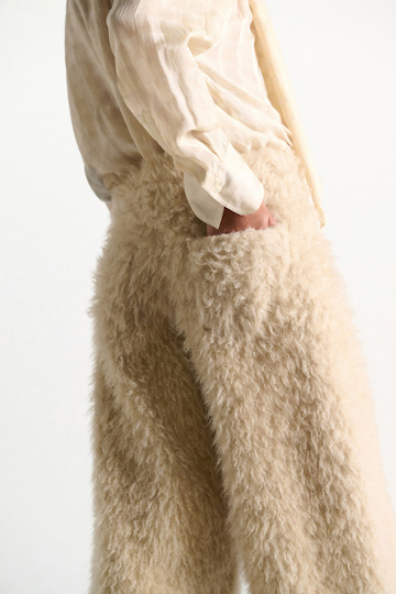 Dorothee Schumacher Barrel Pants aus Faux Fur champignon