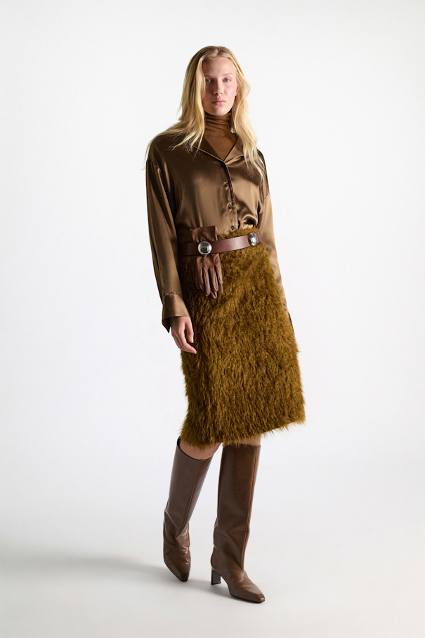 FLUFFY MOMENT skirt