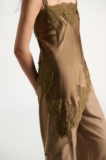 Dorothee Schumacher Negligee-Top aus Seiden-Stretch-Satin porcini