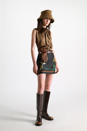Dorothee Schumacher Sleeveless satin blouse porcini Model Front View