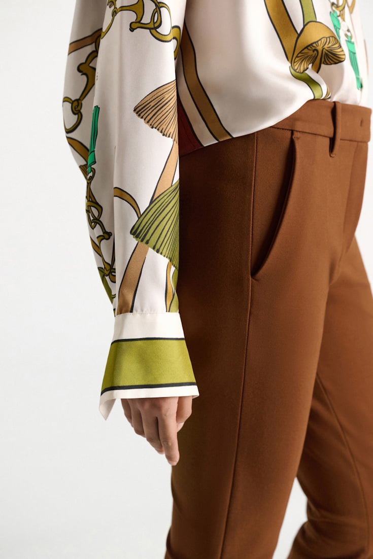 Dorothee Schumacher Oversized Polobluse aus Seidentwill Brown Ribbon scarf