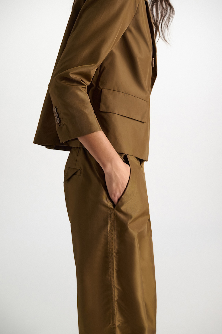 Dorothee Schumacher Boxy Blazer aus Nylon porcini Model Detail View