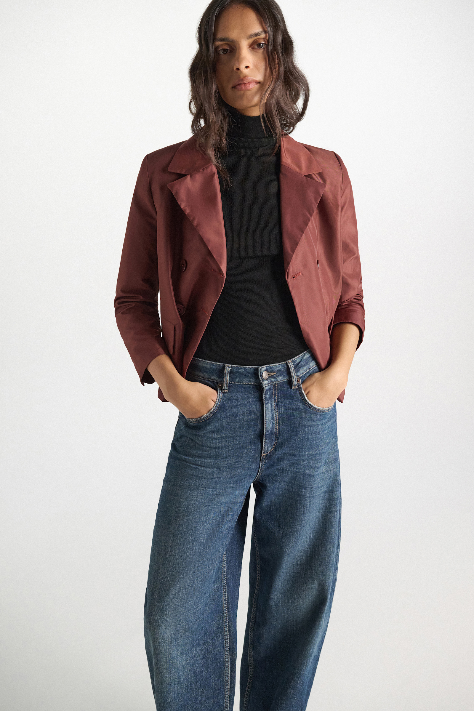 Dorothee Schumacher Boxy Blazer aus Nylon cinnamon Model Detail View