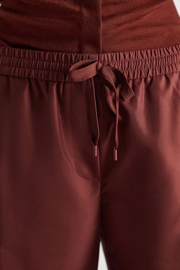 Dorothee Schumacher Barrel Pants aus Nylon cinnamon