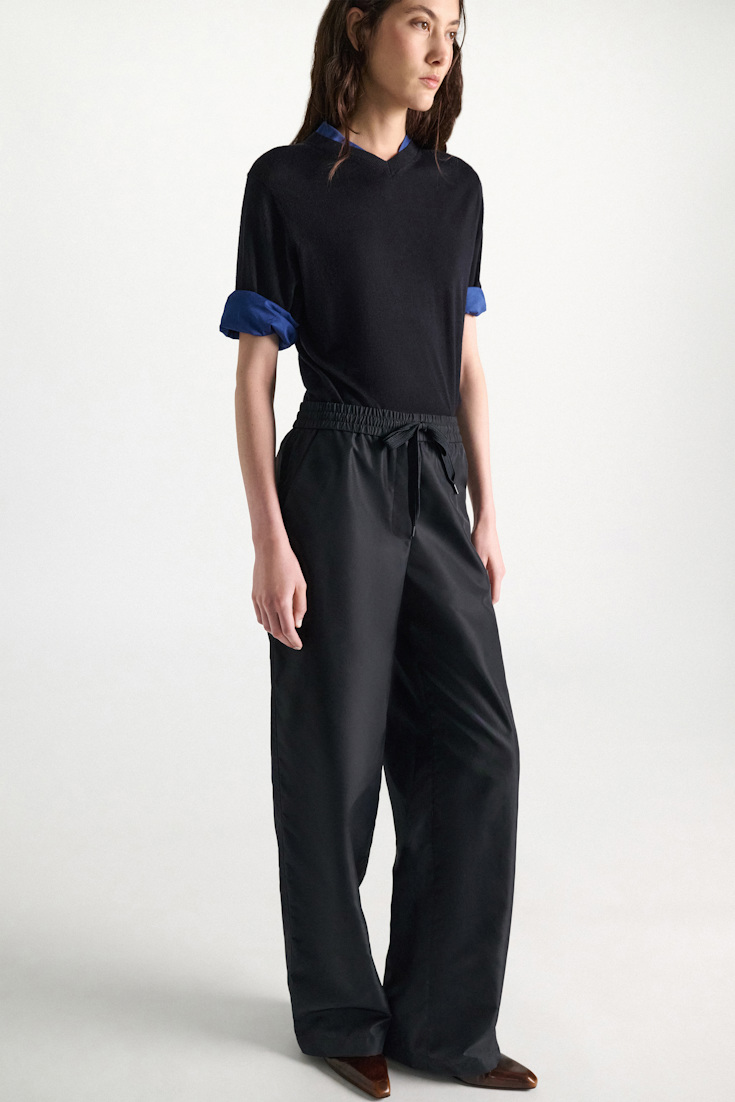 Dorothee Schumacher Barrel Pants aus Nylon midnight navy