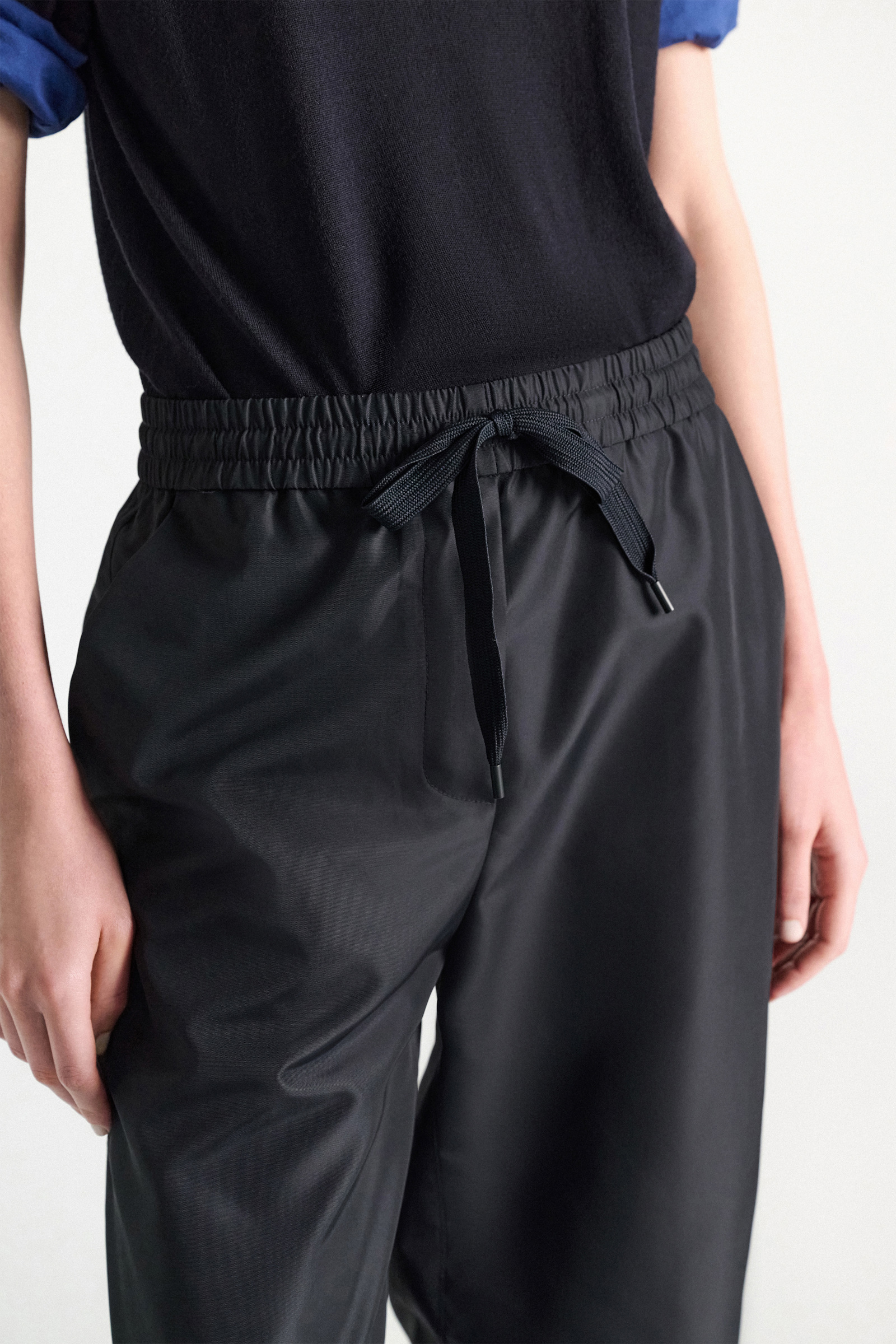 Dorothee Schumacher Barrel Pants aus Nylon midnight navy
