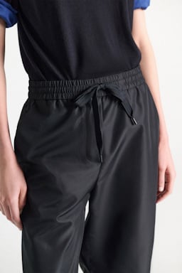 Dorothee Schumacher Barrel Pants aus Nylon midnight navy