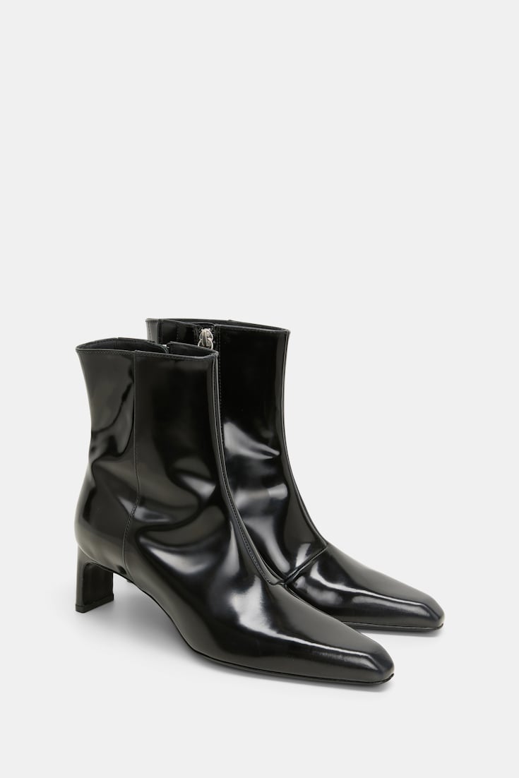 Dorothee Schumacher Brushed boxcalf ankle boots black