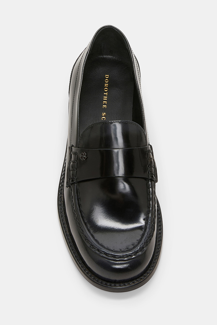 Dorothee Schumacher Loafer aus gebürstetem Leder black