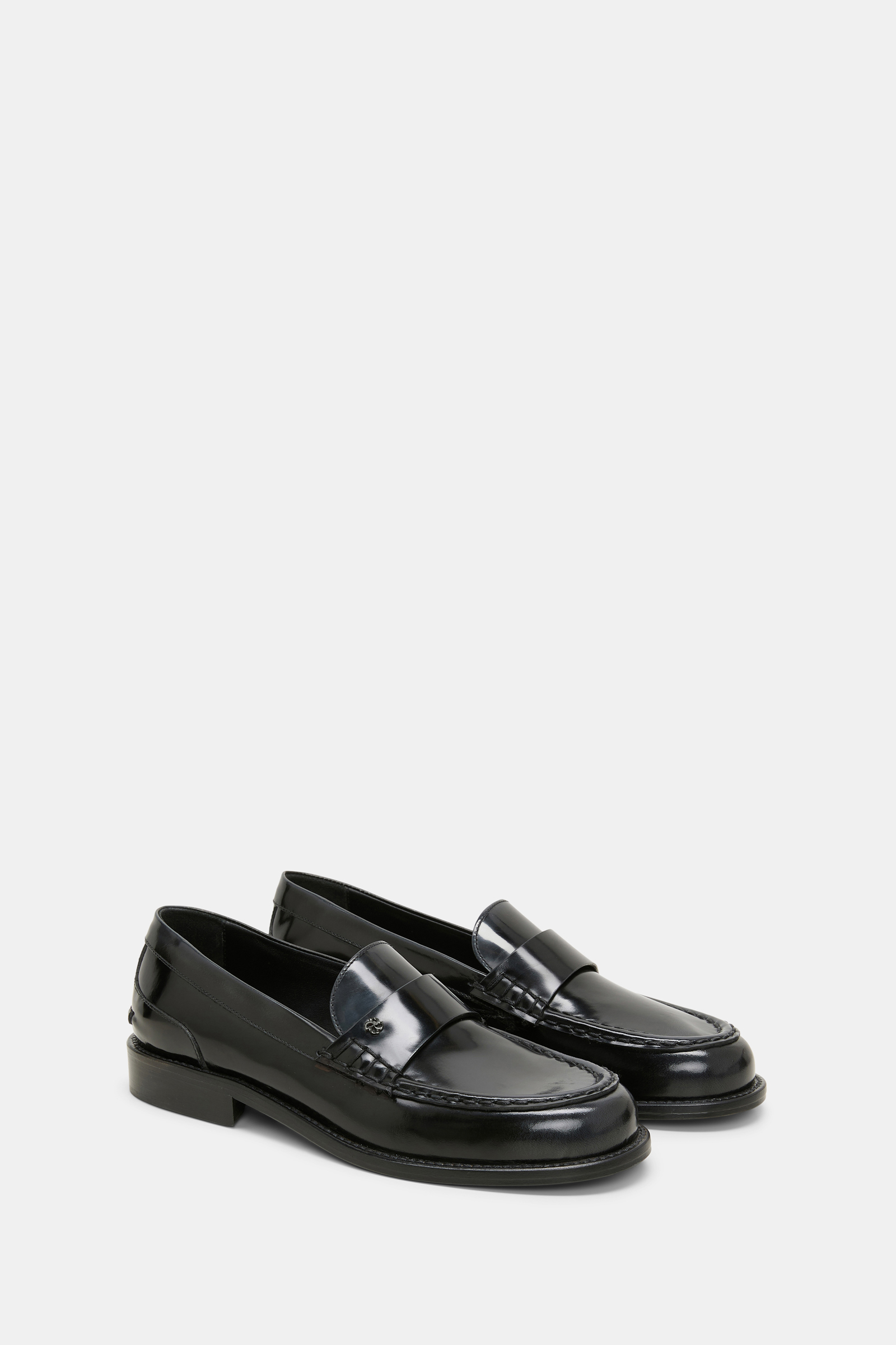 Dorothee Schumacher Loafer aus gebürstetem Leder black