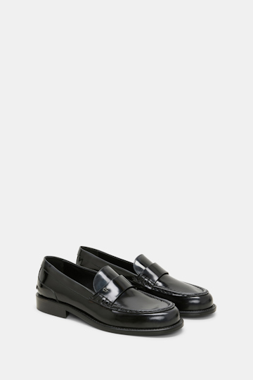 Dorothee Schumacher Loafer aus gebürstetem Leder black